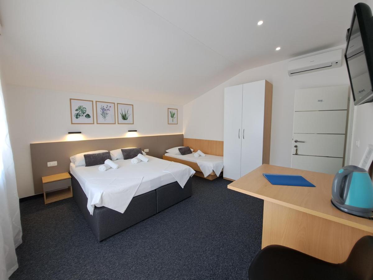 Rooms Zvonimir สโตเบรช ภายนอก รูปภาพ