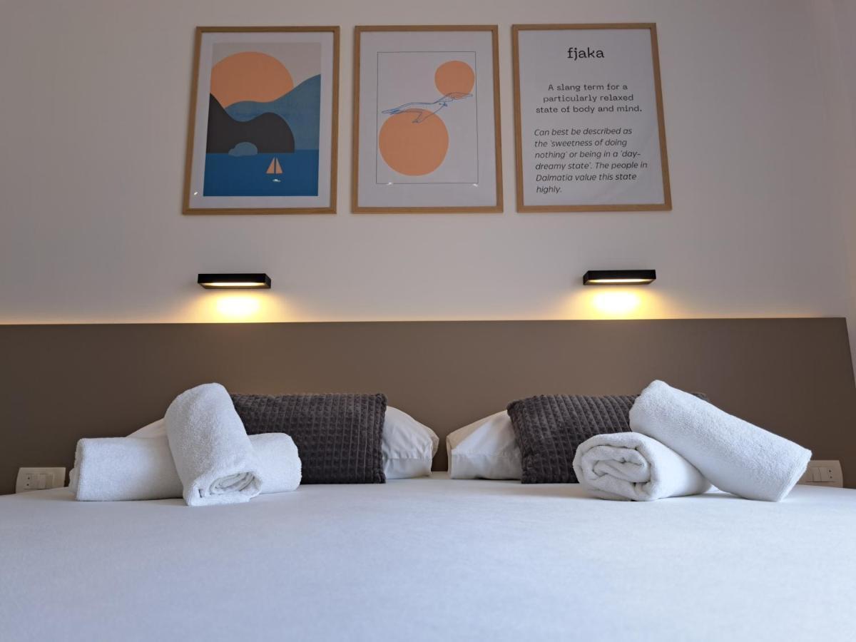 Rooms Zvonimir สโตเบรช ภายนอก รูปภาพ