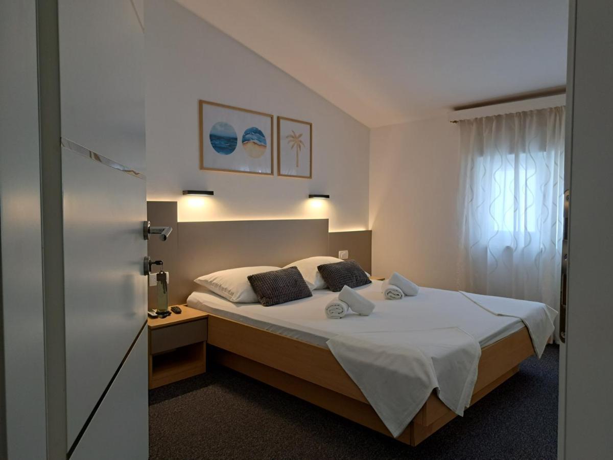 Rooms Zvonimir สโตเบรช ภายนอก รูปภาพ