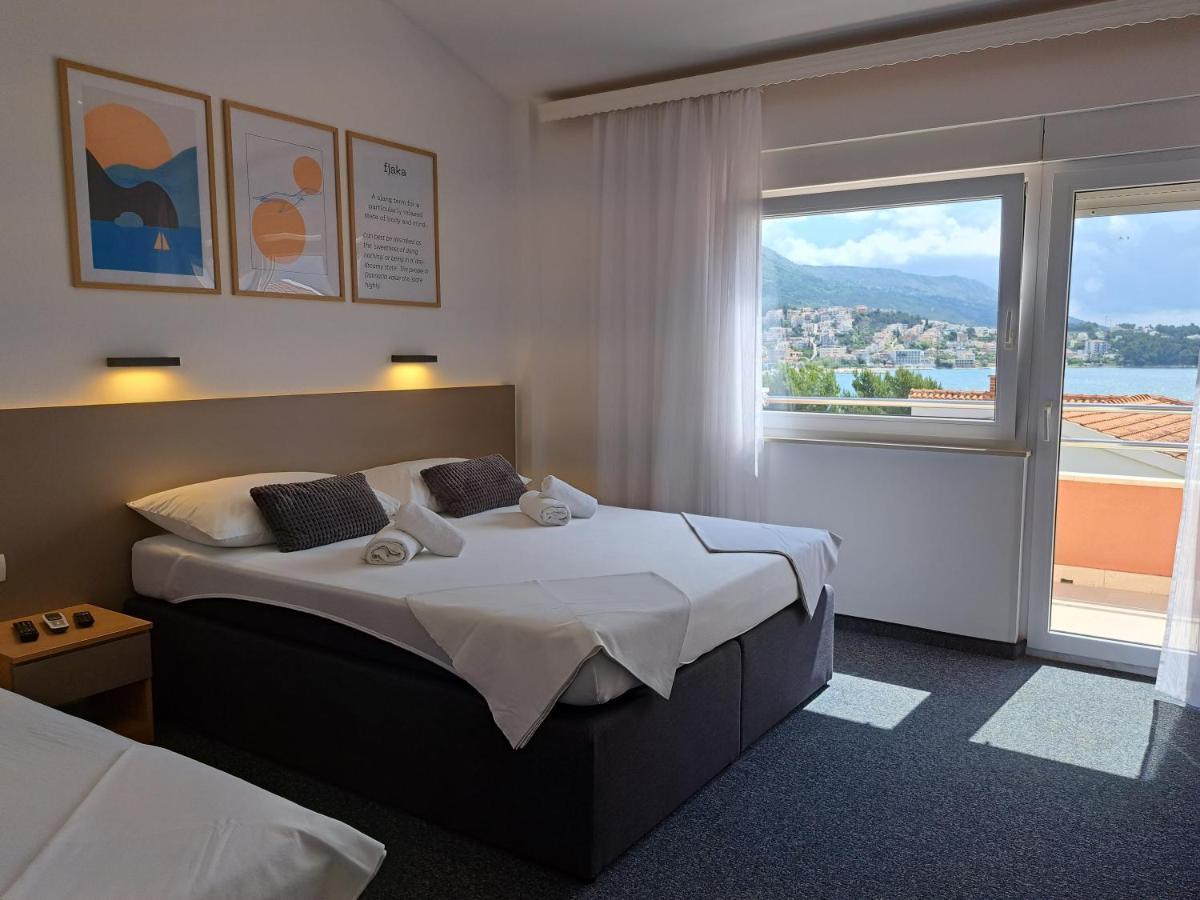 Rooms Zvonimir สโตเบรช ภายนอก รูปภาพ