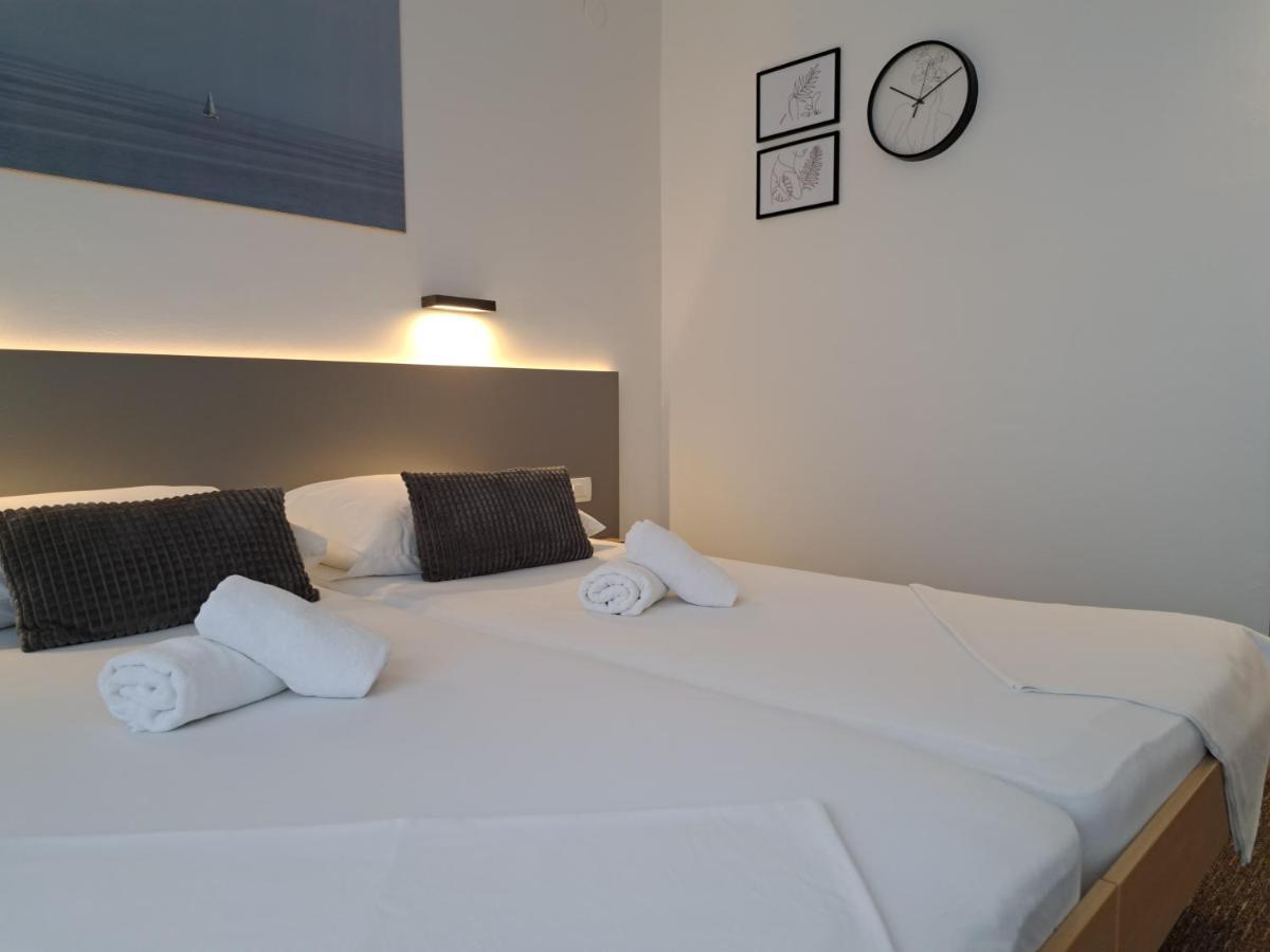 Rooms Zvonimir สโตเบรช ภายนอก รูปภาพ