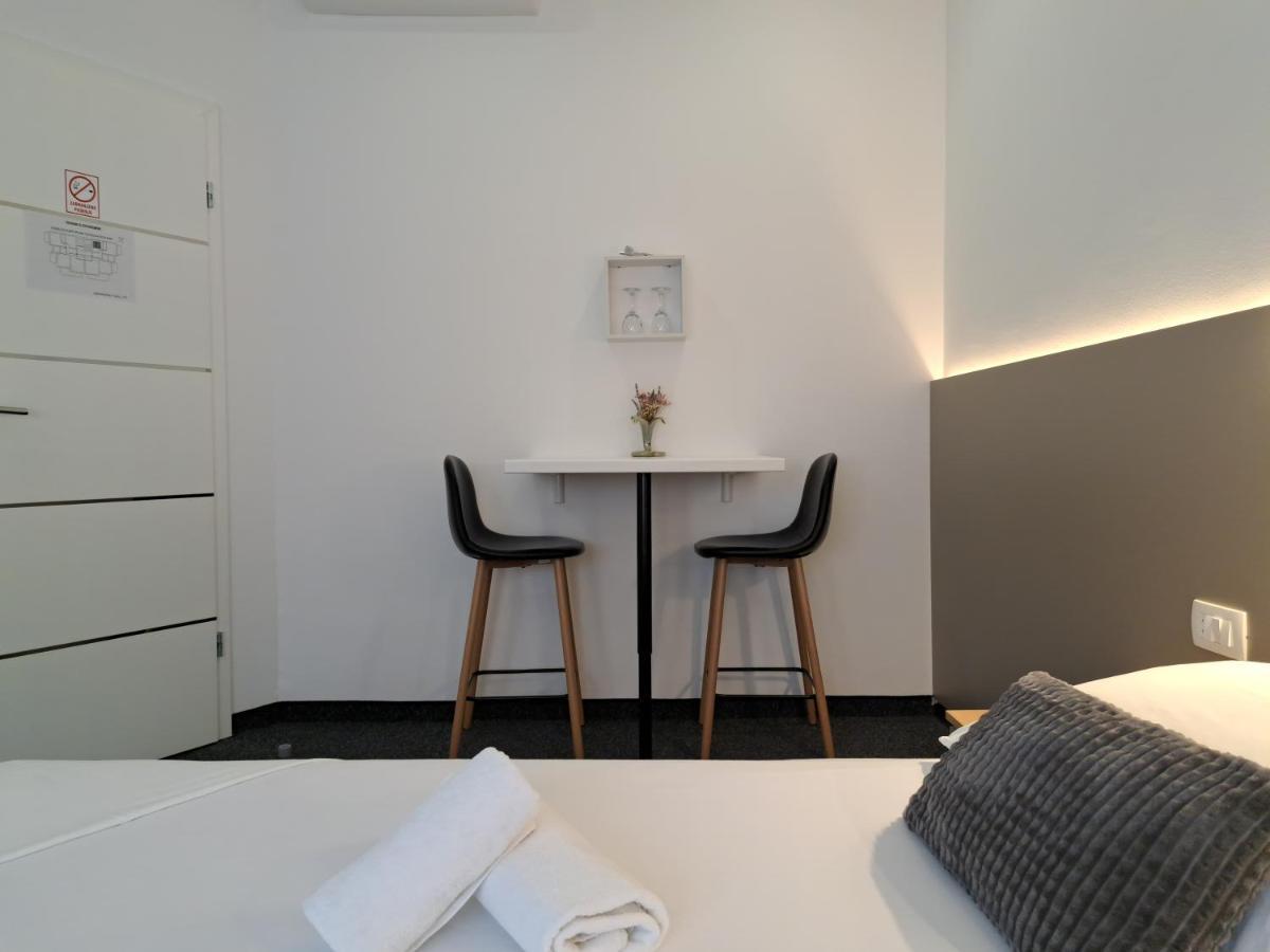 Rooms Zvonimir สโตเบรช ภายนอก รูปภาพ